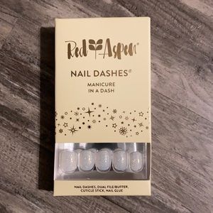 Red Aspen nail dashes